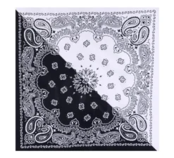 Bandana o Foulard Paisley nero da 54x54 cm in diversi colori