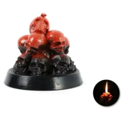 Candela con teschi impilati 8x8x7 cm