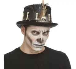 Cappello di voodoo scheletro con piume