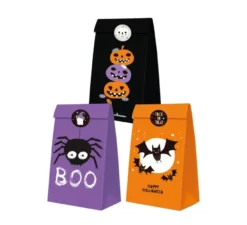 Confezione da 3 Sacchetti Halloween con adesivo in carta in colori assortiti misura 24x13x8 cm