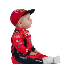 Costume da pilota rosso e nero con cappello per bambino e bambino