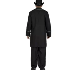Elegante costume da uomo armato