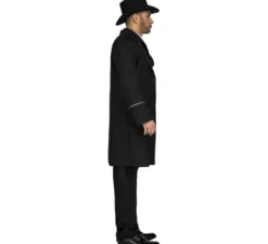 Elegante costume da uomo armato