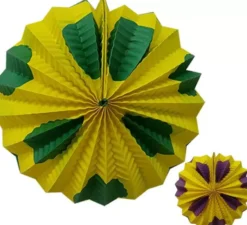 Lanterna gialla con grandi pois in vari colori