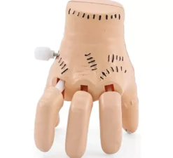 Mano che cammina con la corda