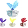 Maschera di Carnevale in argento con piume di colori assortiti