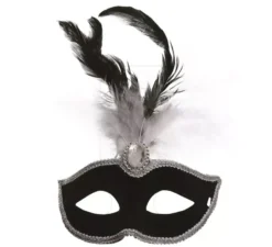 Maschera di velluto nero con piume