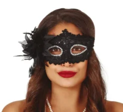 Maschera nera con fiore