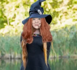 Pezzi del puzzle della maschera della donna con i capelli
