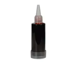 Sangue liquido di colore scuro di 100 ml.